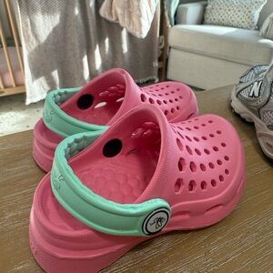 Joybees Slippers (crocs dupe)